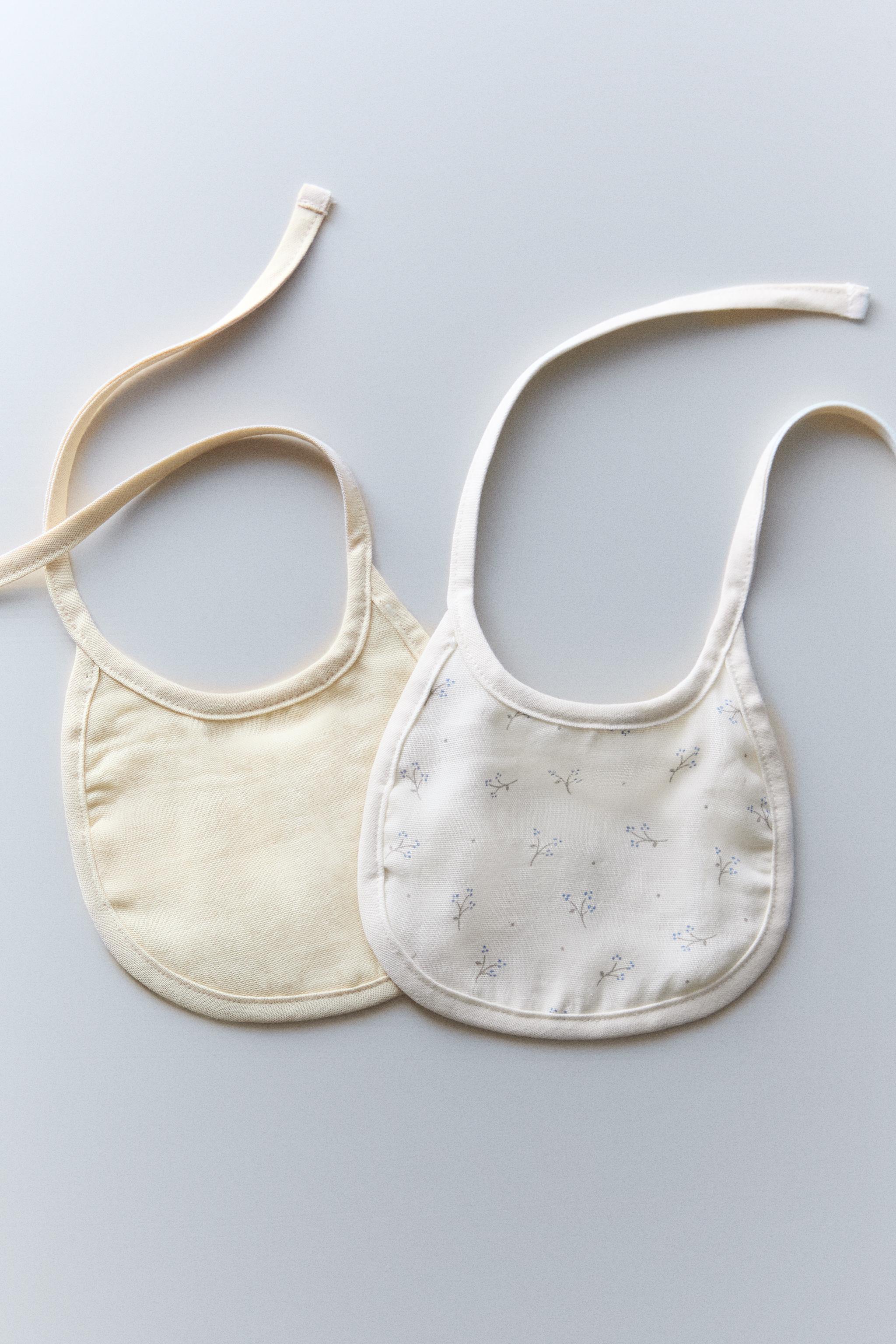 BABY BIB WITH MINI FLOWER PRINT (SET OF 2)